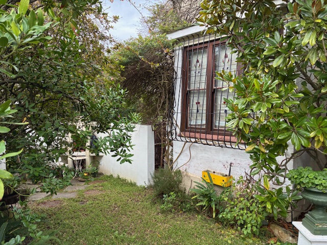 4 Bedroom Property for Sale in Green Point Western Cape